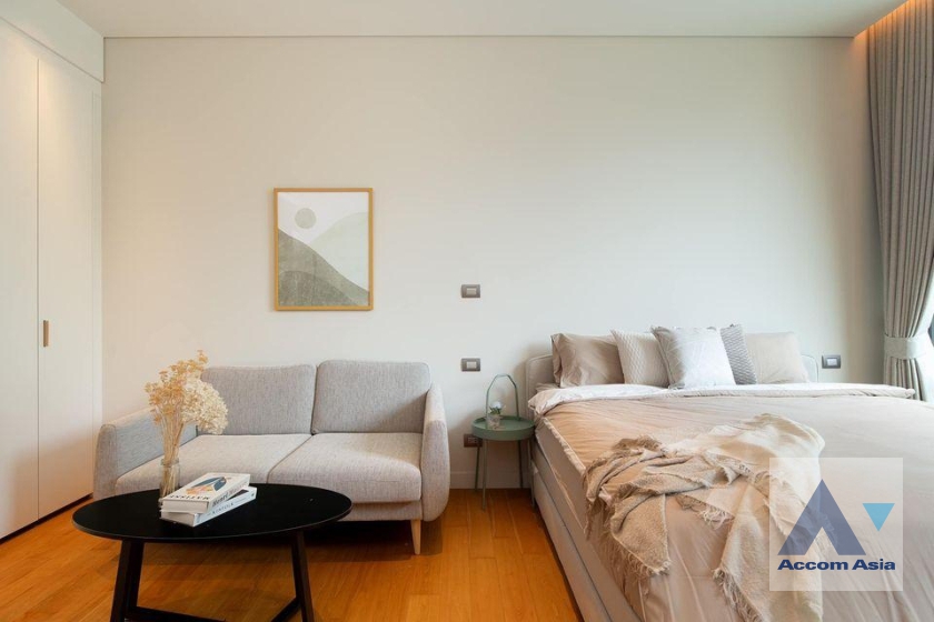  1  1 br Condominium for rent and sale in Ploenchit ,Bangkok BTS Chitlom at Sindhorn Residence AA36143