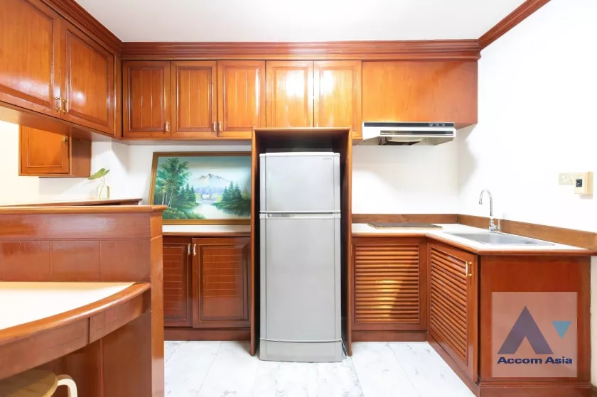 4  2 br Condominium For Rent in Ploenchit ,Bangkok BTS Ploenchit at Witthayu Complex AA36144