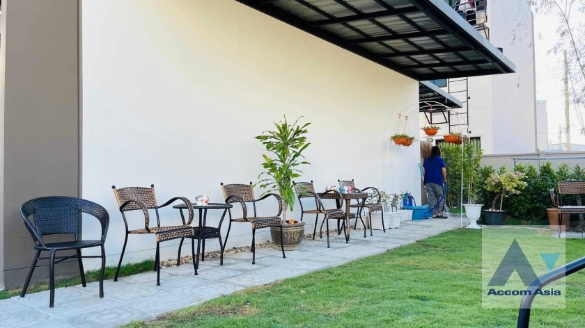 8  3 br Townhouse for rent and sale in Pattanakarn ,Bangkok  at Baan Klang Muang Srinakarin-Onnut AA36146