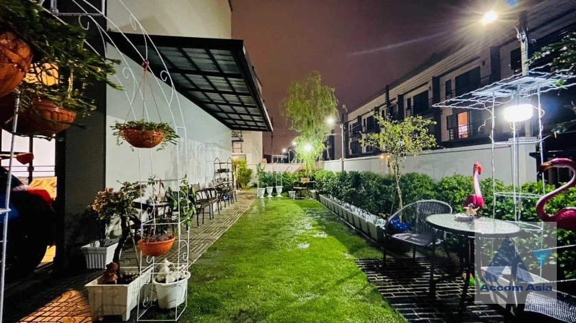 10  3 br Townhouse for rent and sale in Pattanakarn ,Bangkok  at Baan Klang Muang Srinakarin-Onnut AA36146