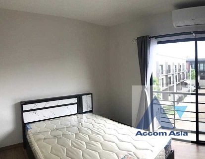  3 Bedrooms  Townhouse For Rent & Sale in Pattanakarn, Bangkok  (AA36146)
