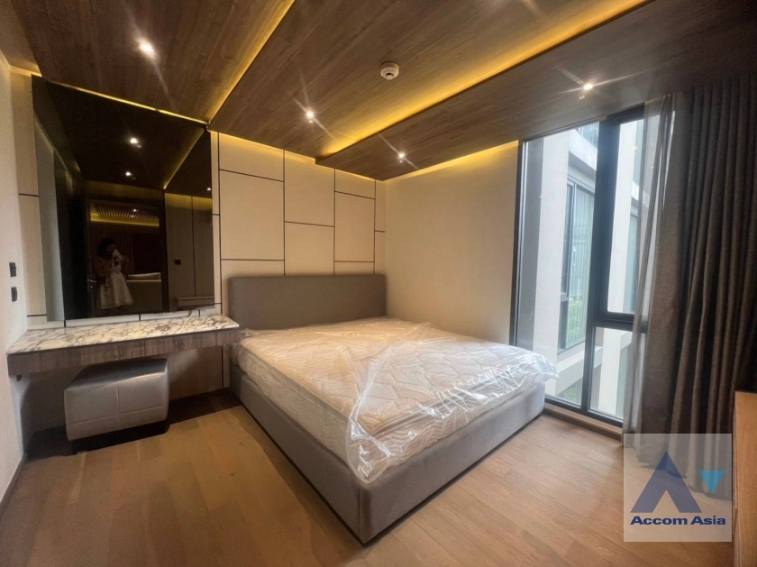 5  3 br Condominium For Rent in Ploenchit ,Bangkok BTS Ratchadamri - MRT Silom at KLASS Sarasin Rajdamri AA36168