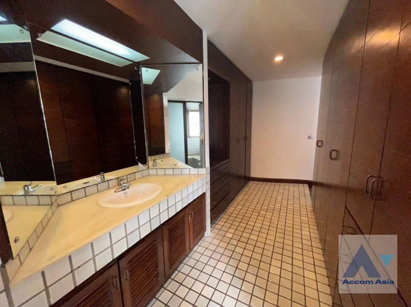 12  3 br Apartment For Rent in Phaholyothin ,Bangkok BTS Sanam Pao at Cozy Balcony - Walk to Sanam Pao BTS AA36170