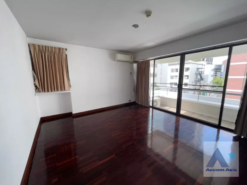 8  3 br Apartment For Rent in Phaholyothin ,Bangkok BTS Sanam Pao at Cozy Balcony - Walk to Sanam Pao BTS AA36170