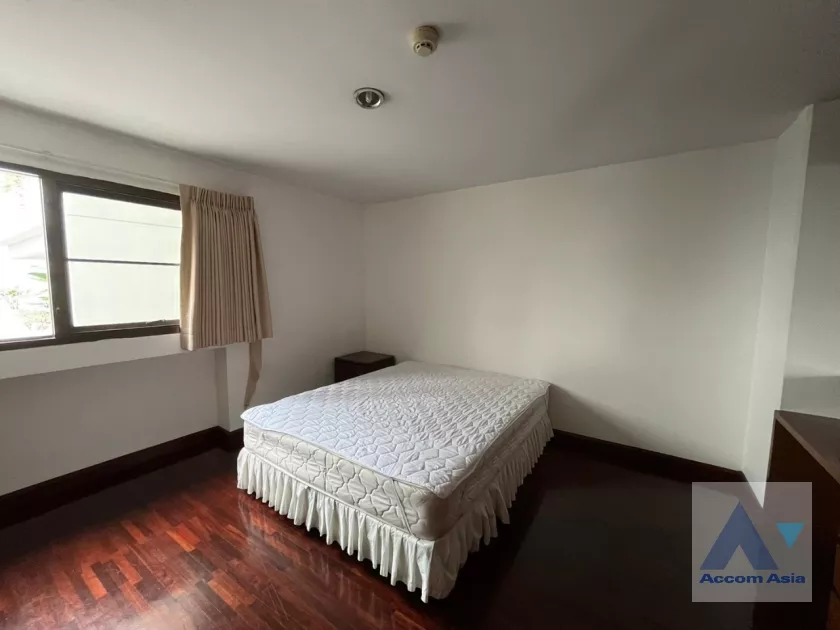 8  3 br Apartment For Rent in Phaholyothin ,Bangkok BTS Sanam Pao at Cozy Balcony - Walk to Sanam Pao BTS AA36171
