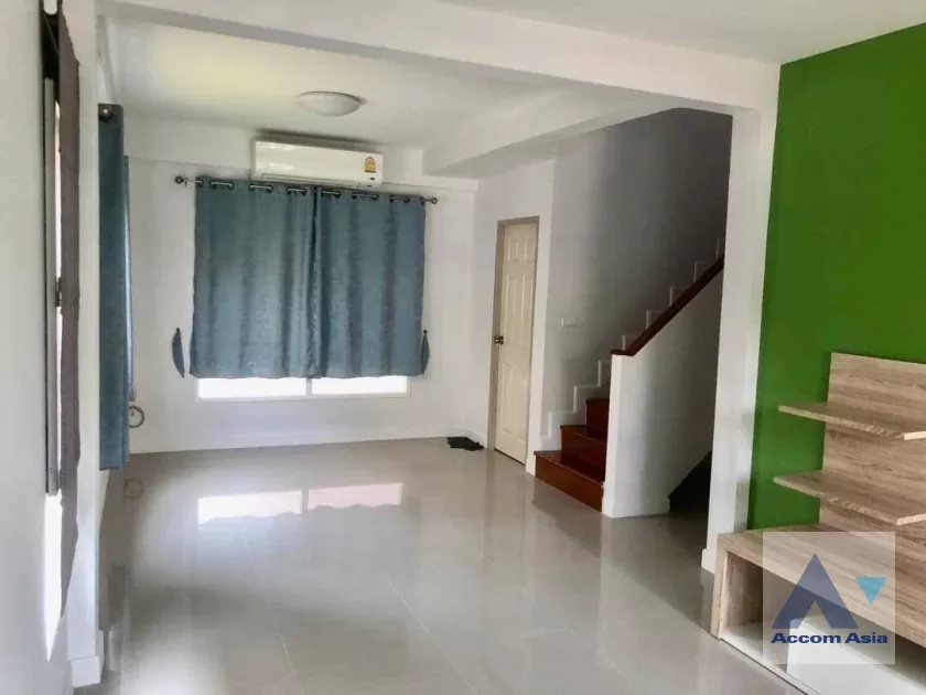 unit 3 Bedrooms  House For Sale in Pattanakarn, Bangkok  (AA36184)