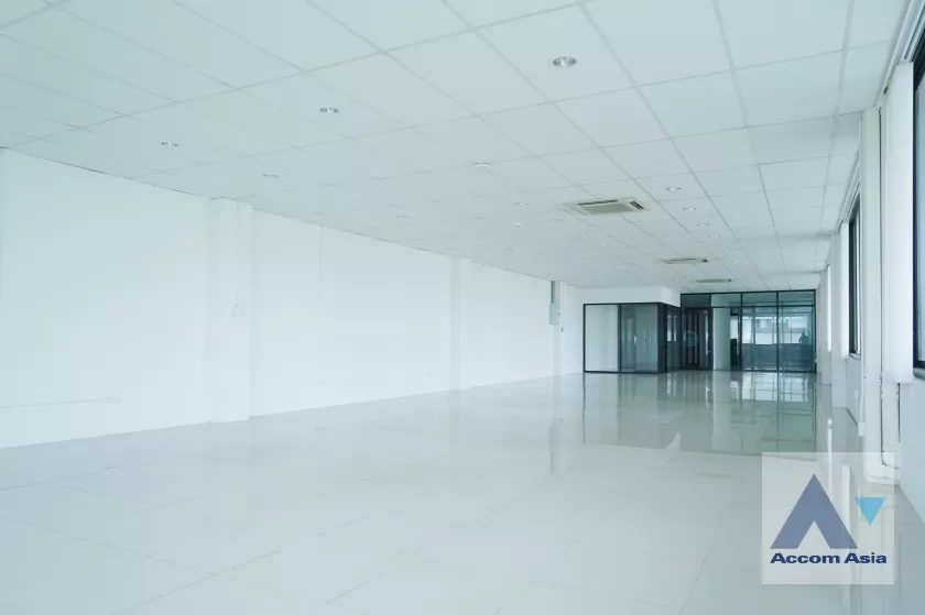  1  Office Space For Rent in Sukhumvit ,Bangkok BTS Phra khanong at S69 Office and Warehouse Space AA36188