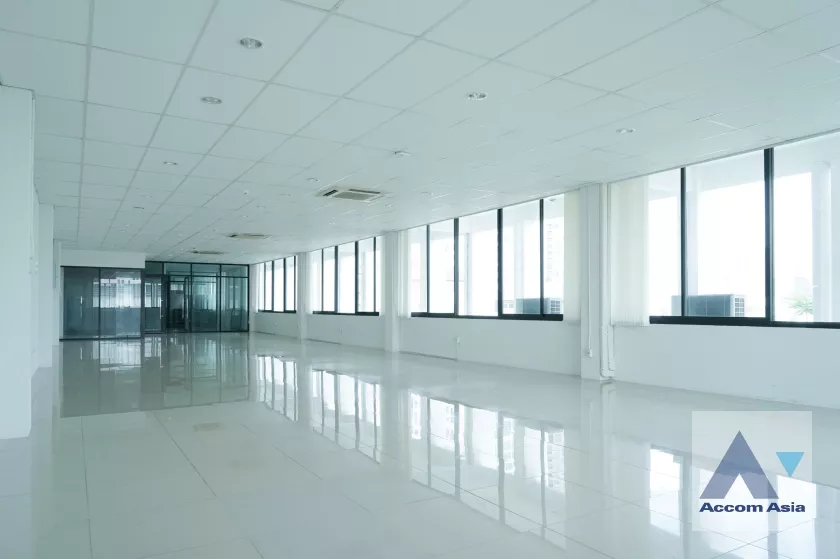 8  Office Space For Rent in Sukhumvit ,Bangkok BTS Phra khanong at S69 Office and Warehouse Space AA36188