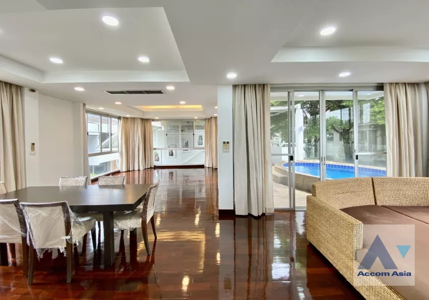 5  4 br House For Rent in New Phetchaburi ,Bangkok  at Homely atmosphere Compound AA36196