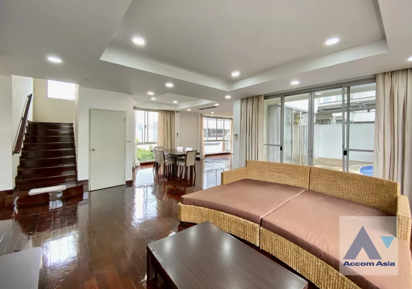  1  4 br House For Rent in New Phetchaburi ,Bangkok  at Homely atmosphere Compound AA36196