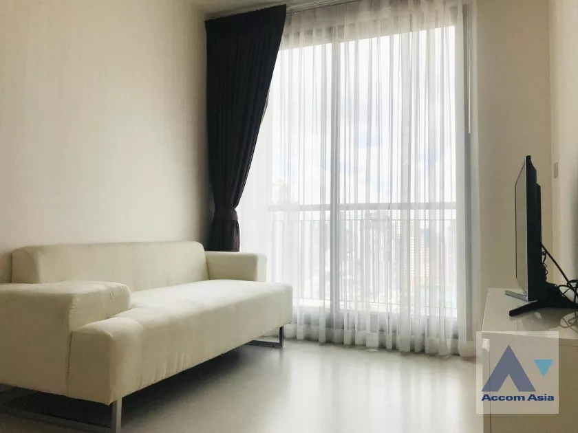 Rhythm Sukhumvit 42 Condominium  1 Bedroom for Sale BTS Ekkamai in Sukhumvit Bangkok