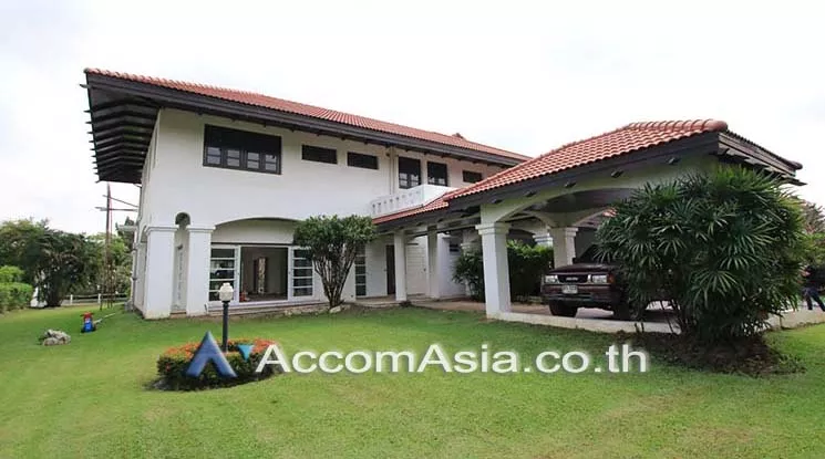  5 Bedrooms  House For Rent in ,   near BTS Bang Na (55042)