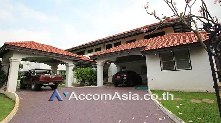  5 Bedrooms  House For Rent in ,   near BTS Bang Na (55042)