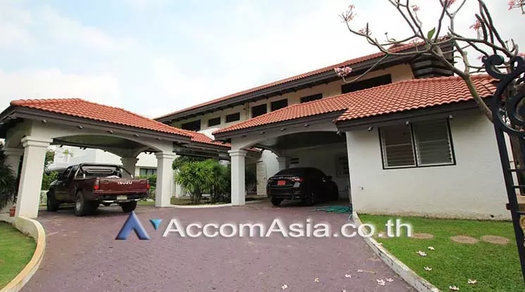 unit 5 Bedrooms  House For Rent in Samutprakan, Samutprakan  near BTS Bang Na (55042)