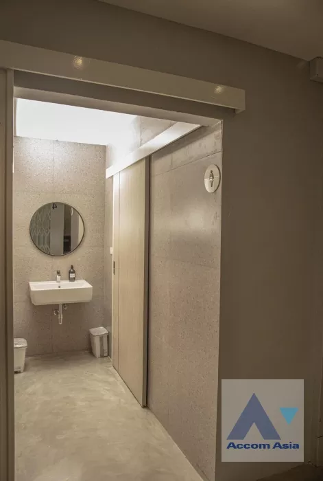 12  12 br Shophouse For Rent in Ploenchit ,Bangkok  AA36206