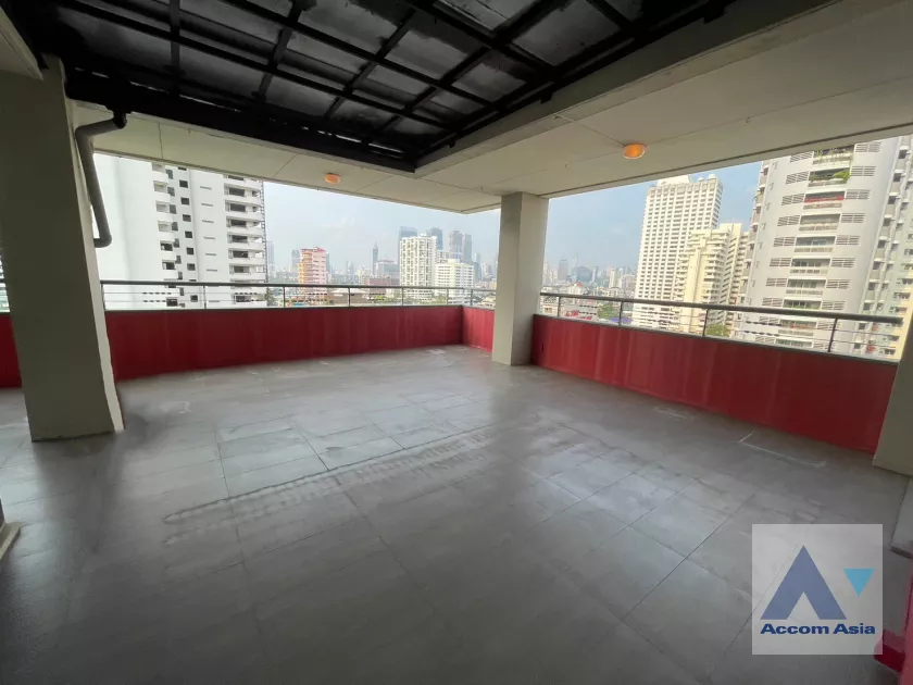 Top floor, A whole floor, Huge Terrace, Penthouse |  3 Bedrooms  Condominium For Rent & Sale in Sukhumvit, Bangkok  near BTS Nana (AA36210)