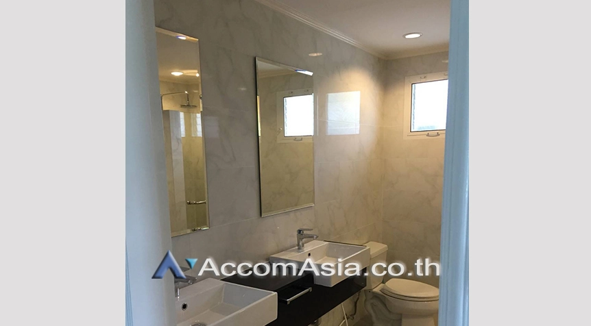 5  5 br House For Rent in Samutprakan ,Samutprakan BTS Bang Na at Lakeside Villa 1 55043