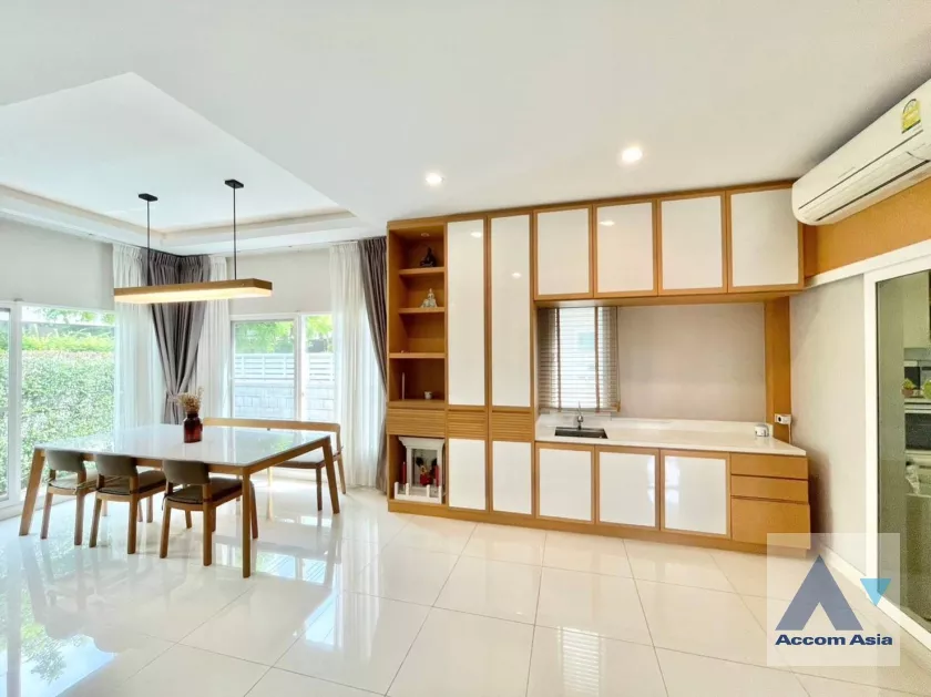 unit 3 Bedrooms  House For Rent & Sale in Bang Na, Bangkok  near BTS Bang Na (AA36213)