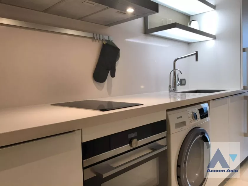 4  1 br Condominium For Rent in Ploenchit ,Bangkok BTS Chitlom at Sindhorn Residence AA36220