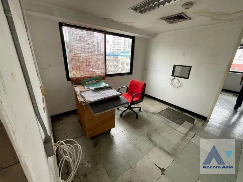  1  Office Space For Rent in sukhumvit ,Bangkok BTS Phrom Phong AA36221