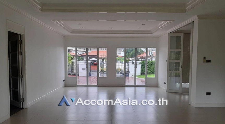 unitPrivate Swimming Pool, Pet friendly |  5 Bedrooms  House For Rent in Samutprakan, Samutprakan  near BTS Bang Na (55044)