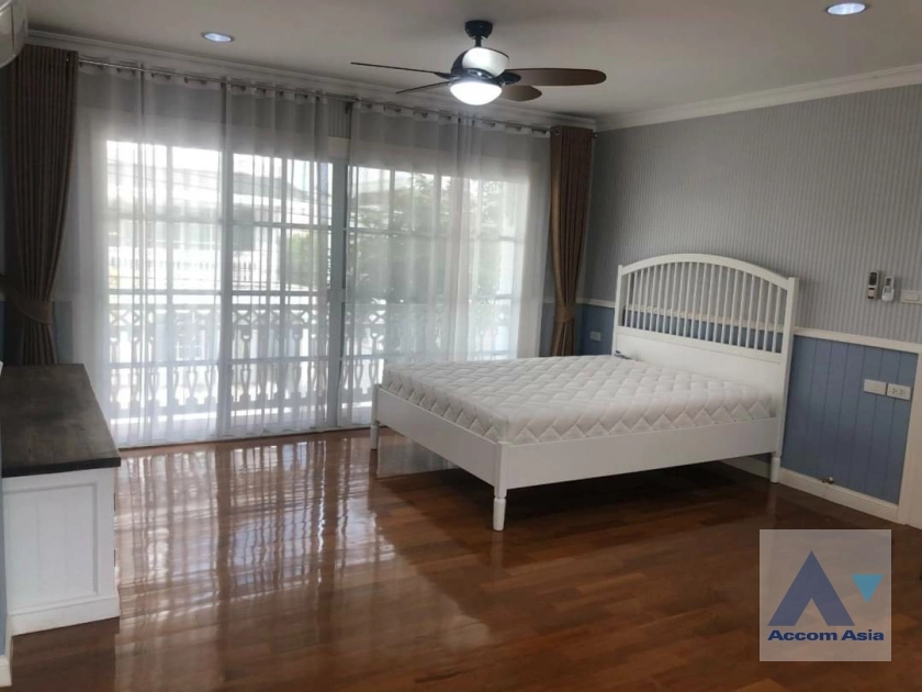 8  3 br House For Rent in Bang Na ,Bangkok BTS Bearing at Fantasia Villa 3  AA36258