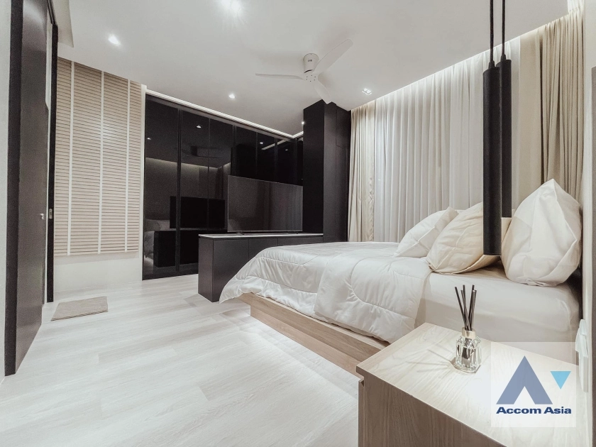 7  2 br House for rent and sale in Ratchadaphisek ,Bangkok MRT Huai Khwang AA36259