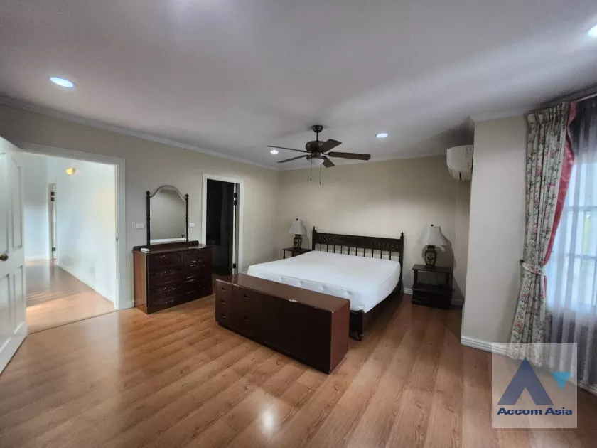 16  3 br Townhouse For Rent in Bang Na ,Bangkok BTS Bearing at Fantasia Villa 2 AA36261