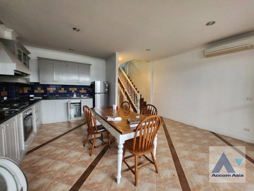 9  3 br Townhouse for rent and sale in Bang Na ,Bangkok BTS Bearing at Fantasia Villa 2 AA36262