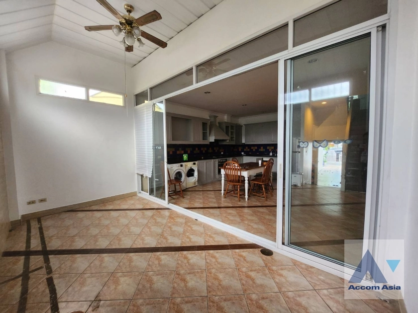 7  3 br Townhouse for rent and sale in Bang Na ,Bangkok BTS Bearing at Fantasia Villa 2 AA36262