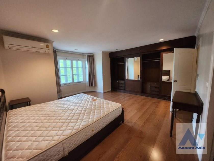 18  3 br Townhouse for rent and sale in Bang Na ,Bangkok BTS Bearing at Fantasia Villa 2 AA36262