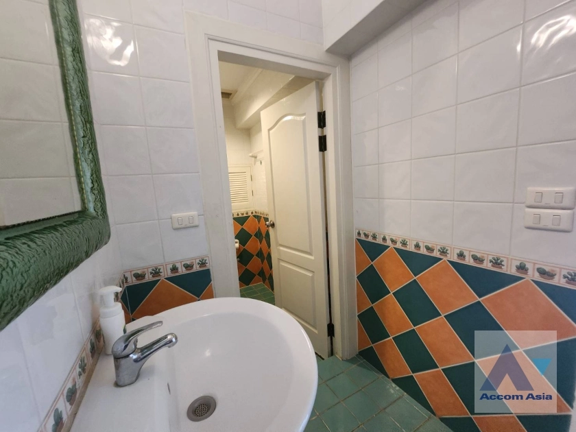 28  3 br Townhouse for rent and sale in Bang Na ,Bangkok BTS Bearing at Fantasia Villa 2 AA36262