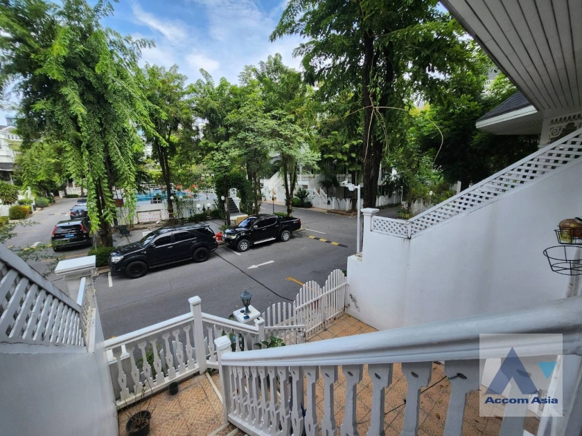 30  3 br Townhouse for rent and sale in Bang Na ,Bangkok BTS Bearing at Fantasia Villa 2 AA36262