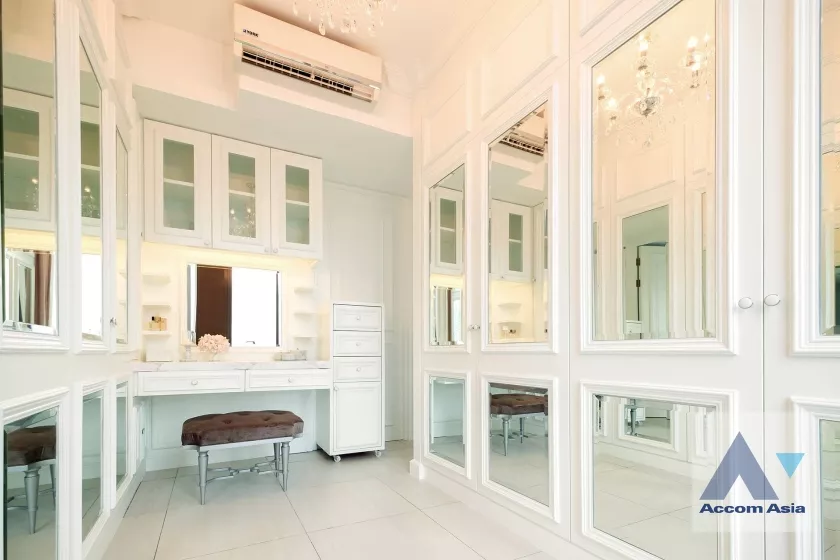 unitThe Lofts Ekkamai 