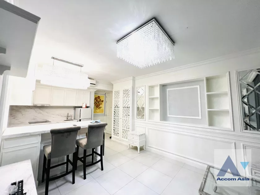 The Lofts Ekkamai  Condominium  1 Bedroom for Sale BTS Ekkamai in Sukhumvit Bangkok