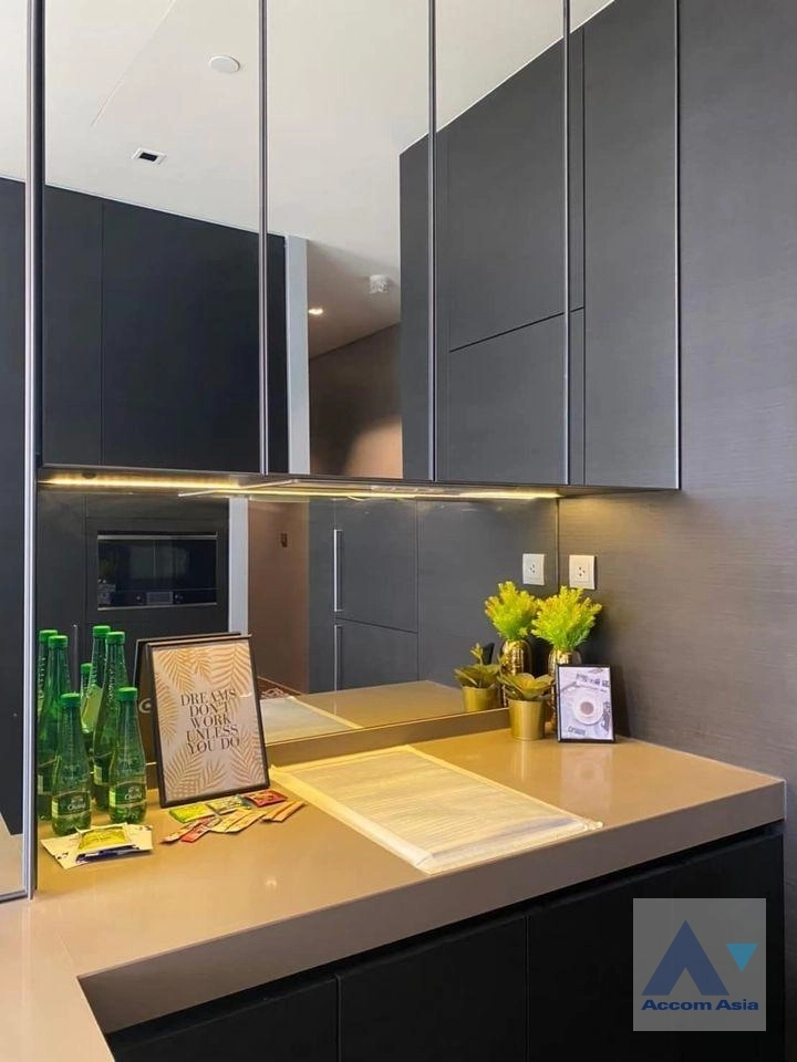 5  1 br Condominium For Rent in Ploenchit ,Bangkok BTS Chitlom at 28 Chidlom AA36271