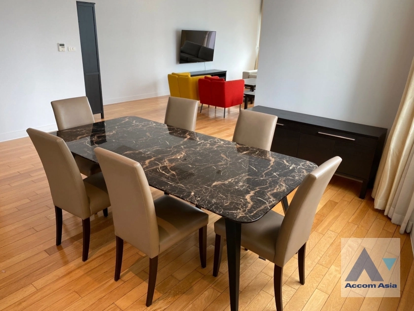 unit 3 Bedrooms  Condominium For Rent in Sukhumvit, Bangkok  near BTS Asok - MRT Sukhumvit (AA36276)