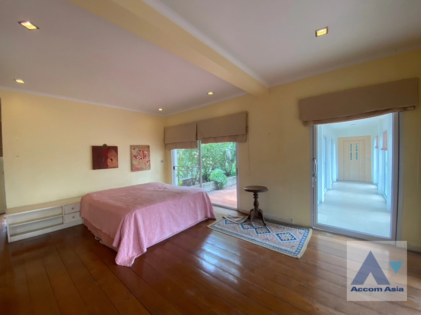 9  6 br House for rent and sale in Phaholyothin ,Bangkok  AA36278