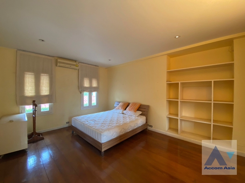 11  6 br House for rent and sale in Phaholyothin ,Bangkok  AA36278