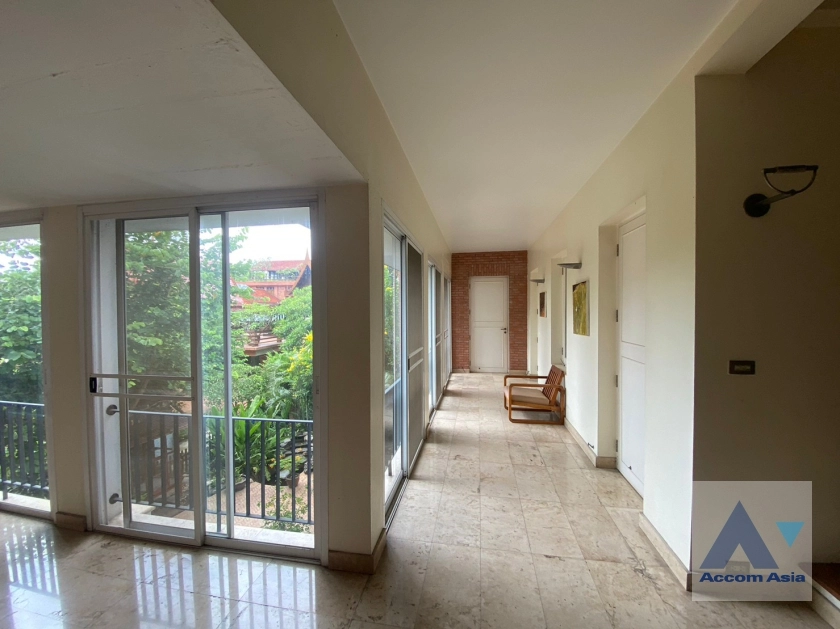 18  6 br House for rent and sale in Phaholyothin ,Bangkok  AA36278