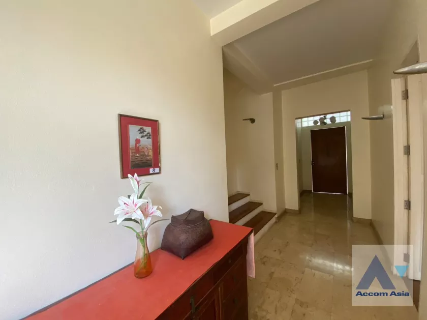 7  5 br House for rent and sale in phaholyothin ,Bangkok  AA36278