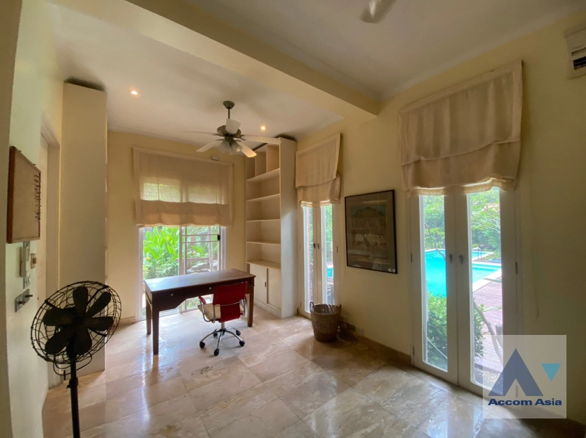 12  6 br House for rent and sale in Phaholyothin ,Bangkok  AA36278