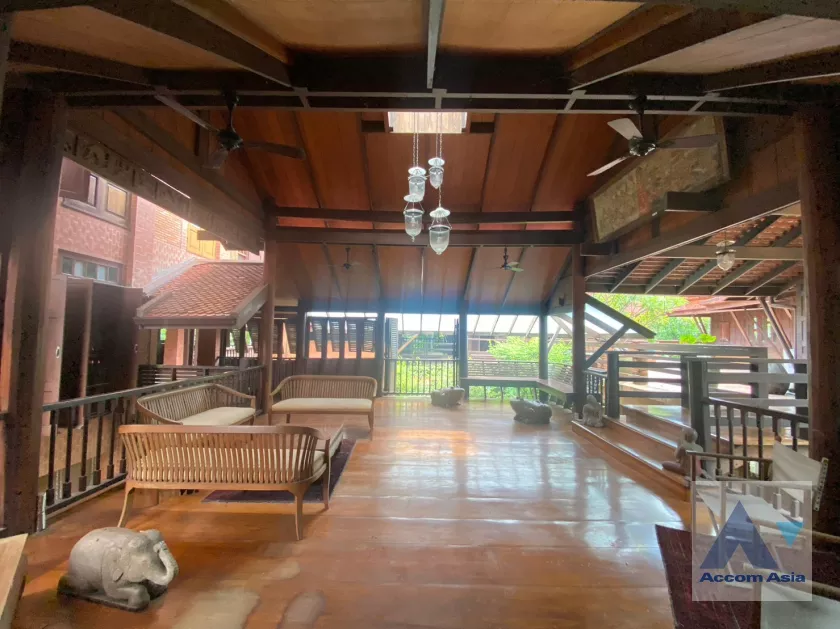 10  6 br House For Sale in Phaholyothin ,Bangkok  AA36279