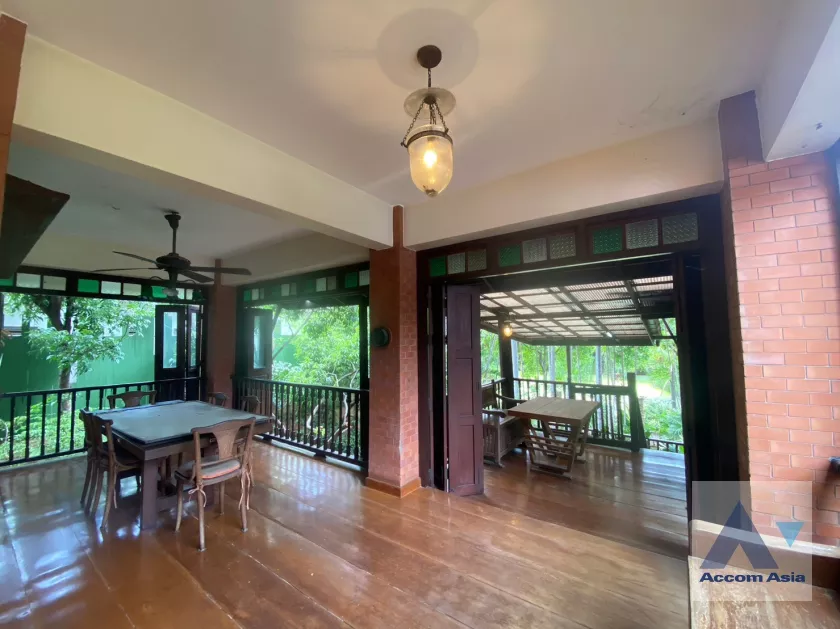 14  6 br House For Sale in Phaholyothin ,Bangkok  AA36279