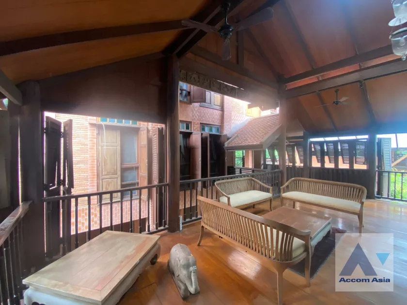 11  6 br House For Sale in Phaholyothin ,Bangkok  AA36279