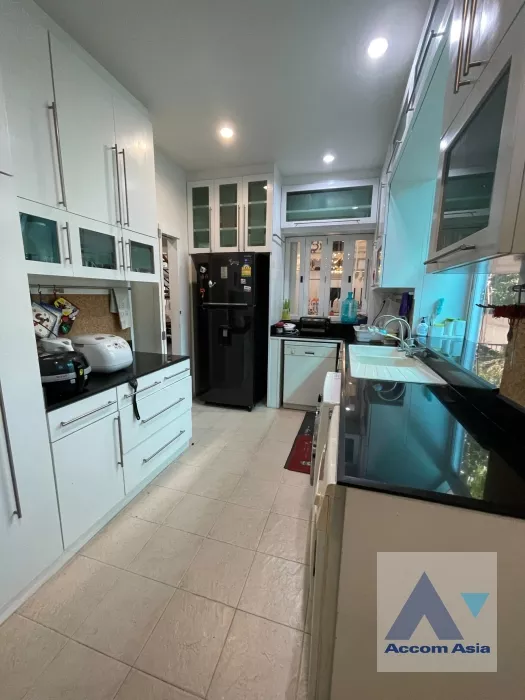 5  4 br House For Sale in Ratchadapisek ,Bangkok  at House AA36322