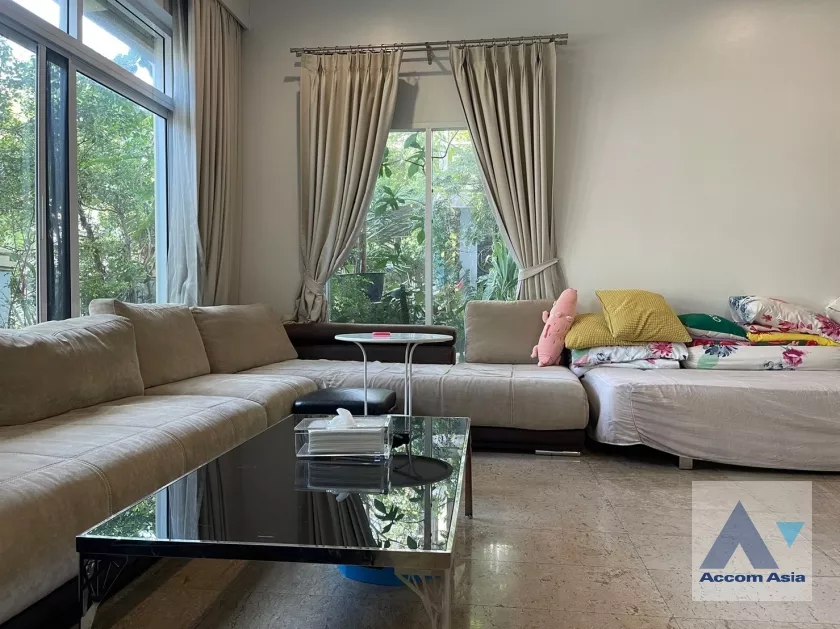  1  4 br House For Sale in Ratchadapisek ,Bangkok  at House AA36322