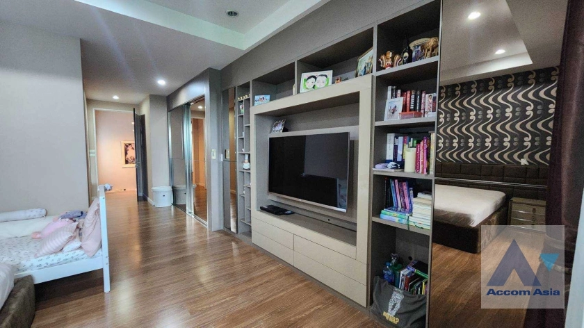 17  3 br House for rent and sale in Sukhumvit ,Bangkok BTS On Nut at Bless Town AA36323