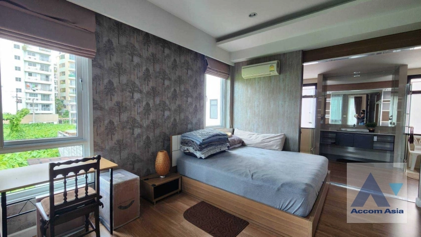 20  3 br House for rent and sale in Sukhumvit ,Bangkok BTS On Nut at Bless Town AA36323