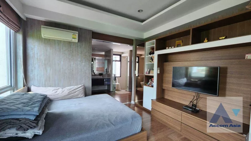 21  3 br House For Sale in Sukhumvit ,Bangkok BTS On Nut at Bless Town AA36323